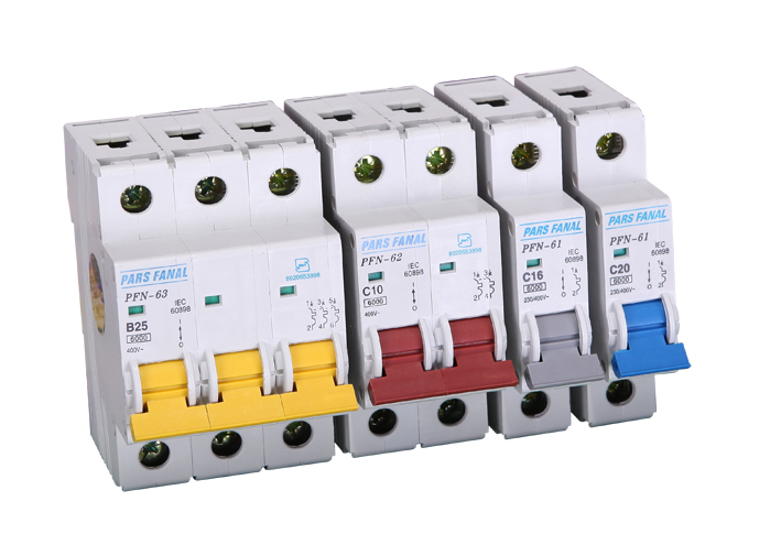 مینیاتوری سه پل 63 آمپر تیپ C پارس فانال ظرفیت قطع 6 کیلو کد PFN 3P 63A C