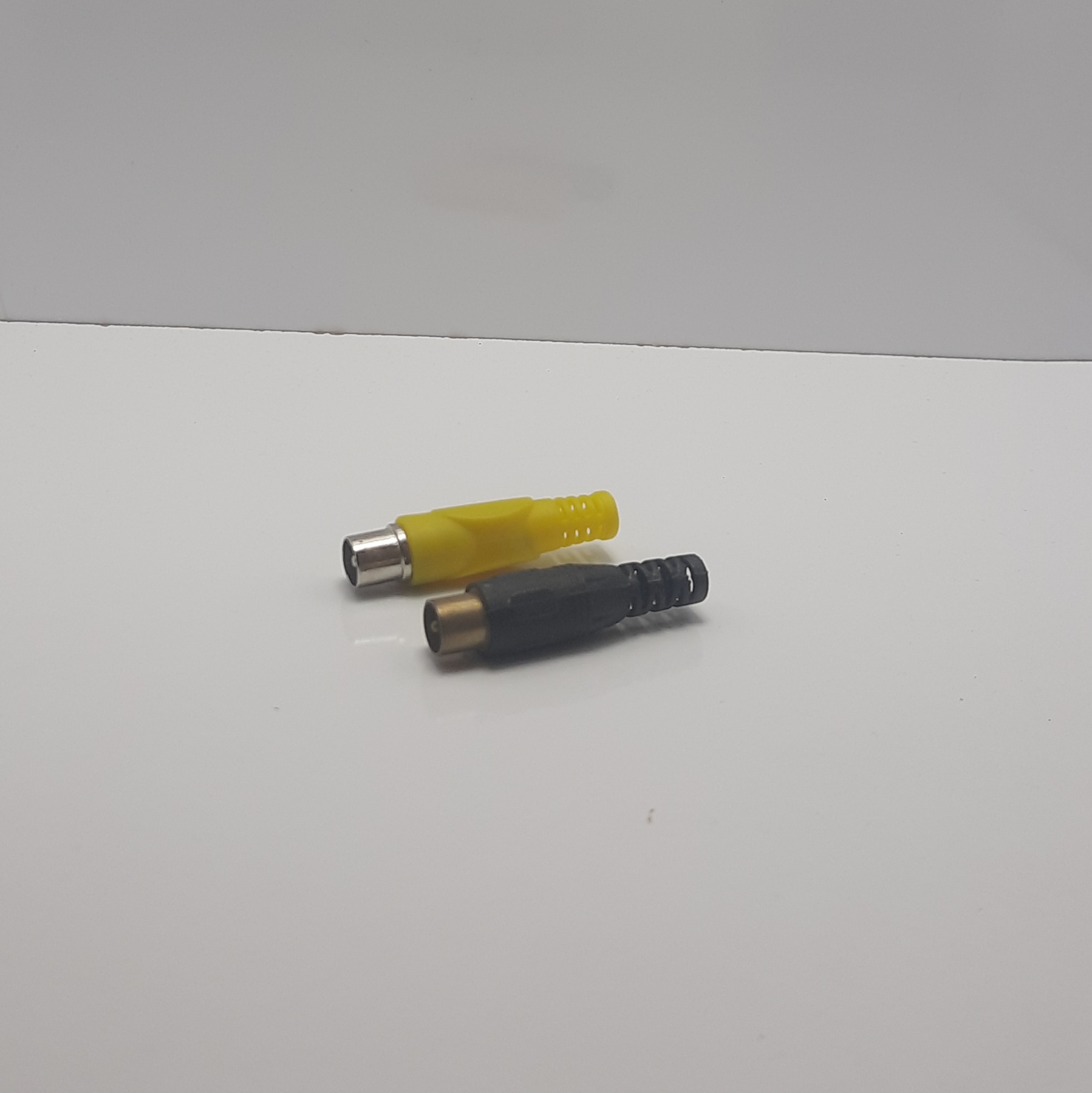 فیش نری و مادگی ماهواره (کانکتور RF) جفت